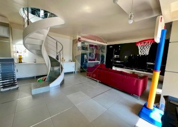 Soggiorno - Villa Bifamiliare Antonio Marino
 
61, Caserta - foto 25