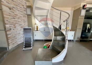 Scale - Villa Bifamiliare Antonio Marino
 
61, Caserta - foto 26