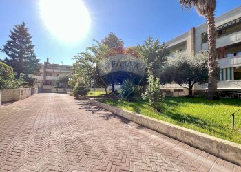 Edificio all\'aperto - Villa Bifamiliare Antonio Marino
 
61, Caserta - foto 58