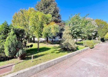 Giardino - Villa Bifamiliare Antonio Marino
 
61, Caserta - foto 60