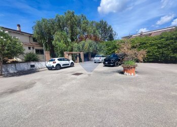 Edificio all\'aperto - Villa Località Feroni
 
snc, Sessa Aurunca - foto 86