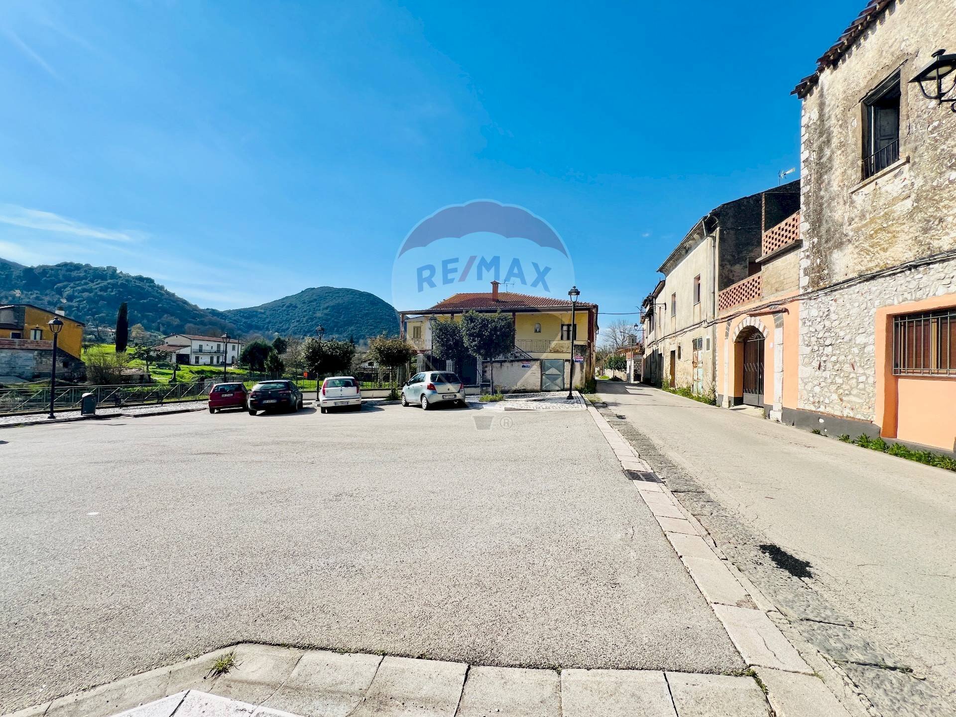 Foto 3 - Casa indipendente Via Contra Volturno
 
12, Baia e Latina - foto 3