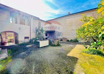 Foto 2 - Casa indipendente Via Contra Volturno
 
12, Baia e Latina - foto 2