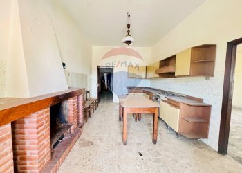 Foto 16 - Casa indipendente Via Contra Volturno
 
12, Baia e Latina - foto 16