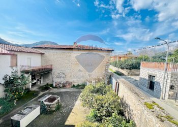 Foto 37 - Casa indipendente Via Contra Volturno
 
12, Baia e Latina - foto 37