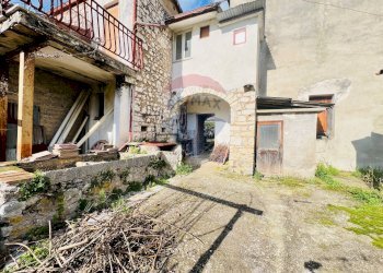 Foto 49 - Casa indipendente Via Contra Volturno
 
12, Baia e Latina - foto 49