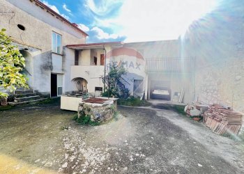 Foto 57 - Casa indipendente Via Contra Volturno
 
12, Baia e Latina - foto 57