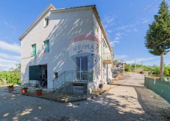 Casa all\'aperto - Rustico strada provinciale 75
 
sn, Teramo - foto 1