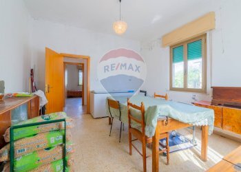 Sala da pranzo - Rustico strada provinciale 75
 
sn, Teramo - foto 19