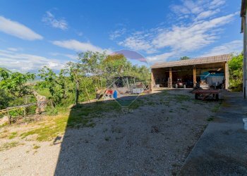 Casa all\'aperto - Rustico strada provinciale 75
 
sn, Teramo - foto 39