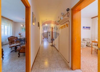 Hall / corridoio - Rustico strada provinciale 75
 
sn, Teramo - foto 7