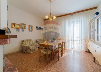 Sala da pranzo - Rustico strada provinciale 75
 
sn, Teramo - foto 14