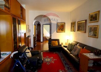 Soggiorno - Stabile - Palazzo Via San Giovannino
 
23, Pavia - foto 1