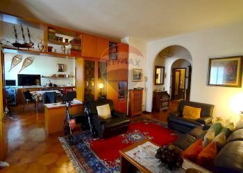 Soggiorno - Stabile - Palazzo Via San Giovannino
 
23, Pavia - foto 2