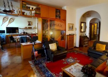 Soggiorno - Stabile - Palazzo Via San Giovannino
 
23, Pavia - foto 4