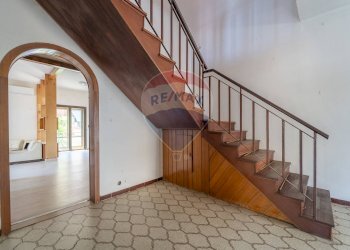 Scale - Villa Via Portunno, Fiumicino - photo 4