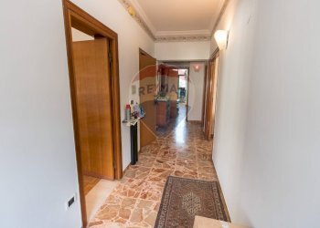 Hall / corridoio - Appartamento via francesco crispi
 
50, Teramo - foto 11