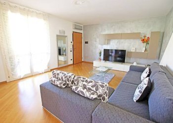 soggiorno - Trilocale via locatelli, Calcinate - foto 1