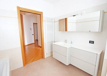 Bagno - Trilocale via locatelli, Calcinate - foto 19
