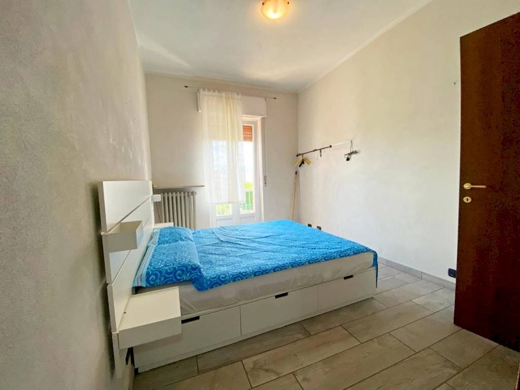Camera da letto - Two-room apartment via Alba, Mondovì - photo 1