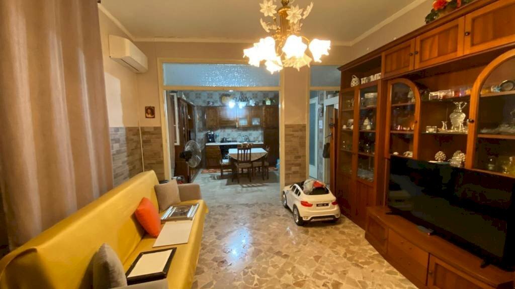 Salone - Appartamento via Villa, Carini - foto 1