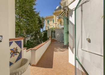 Cortile interno - Trilocale via Antonio Gramsci, 116, Anzio - foto 27