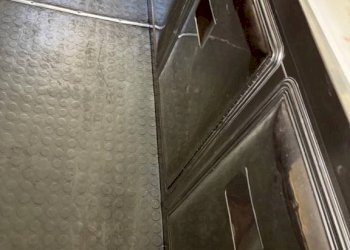 Interno palazzo - Shop via Guglielmo Marconi, Bologna (neighborhood Marconi) - photo 13