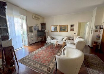 Salone - Trilocale via André-Marie Ampère, 3, Monza - foto 1