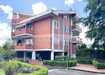 Facciata - Quadrilocale via Valerico Laccetti, 24, Roma - foto 2