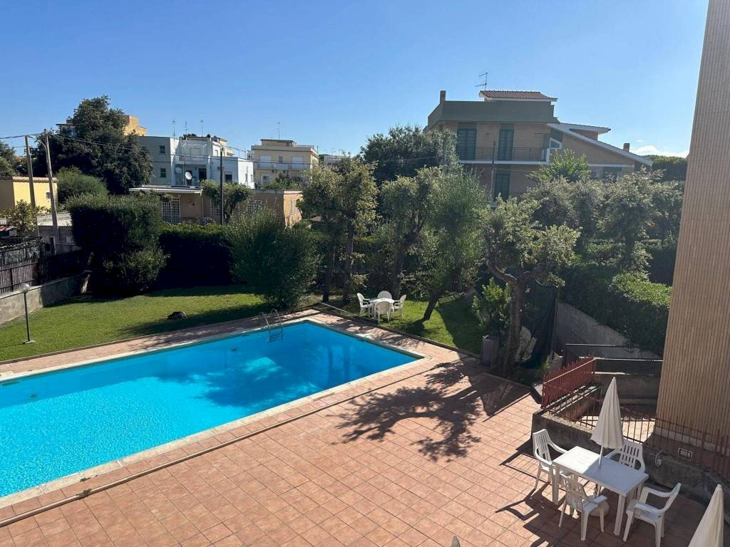 Piscina - Trilocale via Arcobaleno, 18, Anzio - foto 3