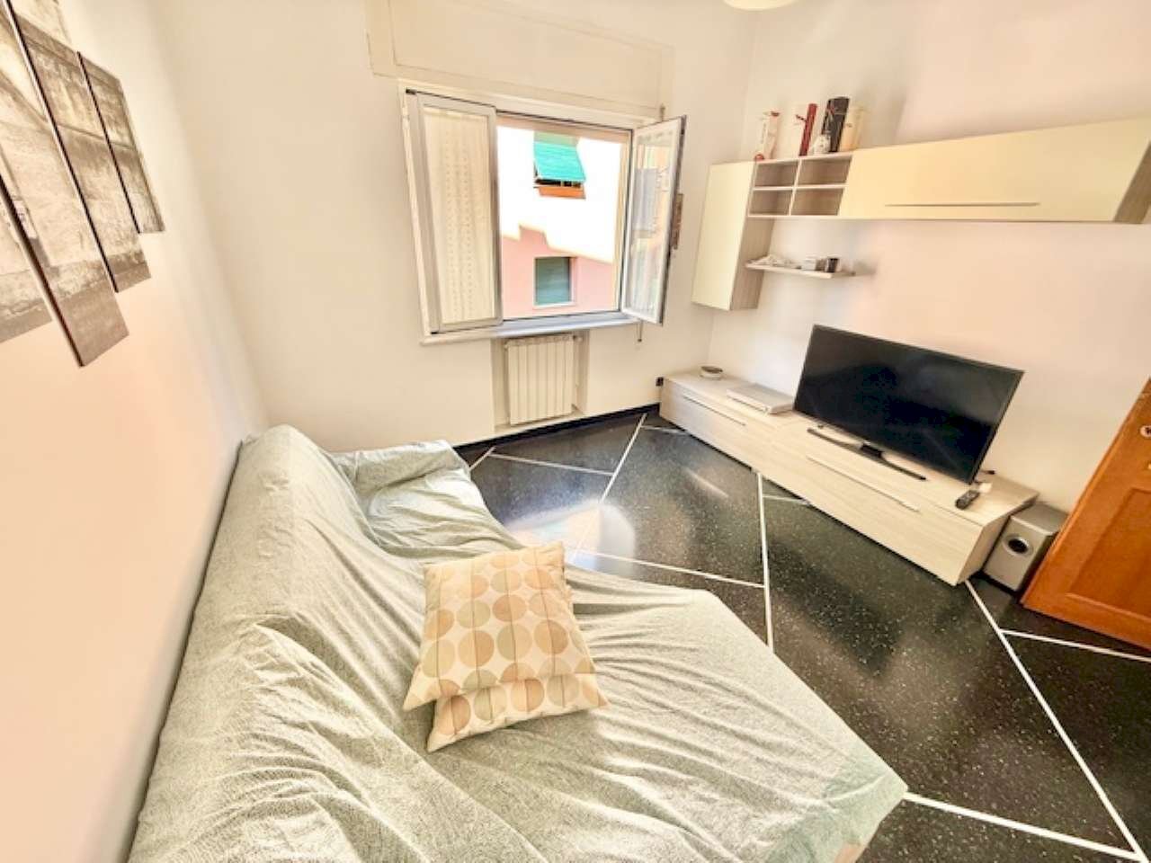 appartamento in vendita ordinato sestri ponente bi - Three-room apartment via dell'Insurrezione 23-25 Aprile 1945, Genova (neighborhood Sestri Ponente) - photo 2