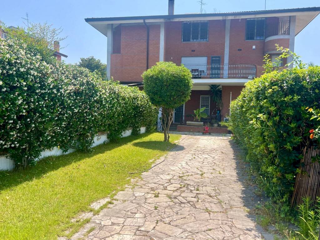 Giardino - Villa via Corinna, 11, Roma - foto 1