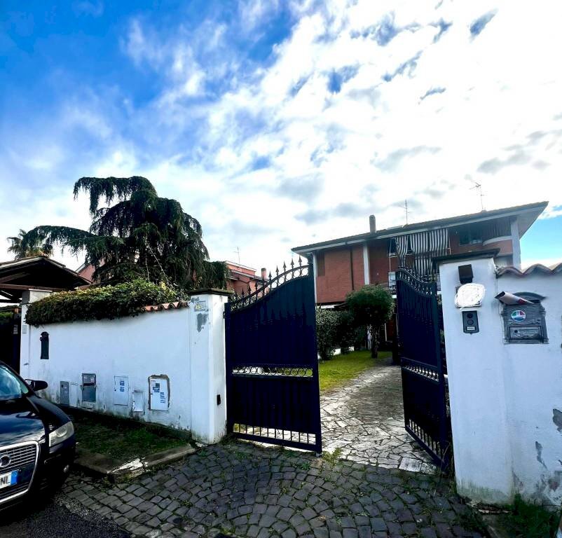 Ingresso - Villa via Corinna, 11, Roma - foto 2