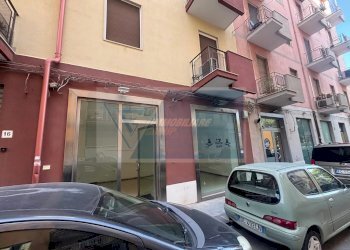 Shop Via Arno, Siracusa - photo 1