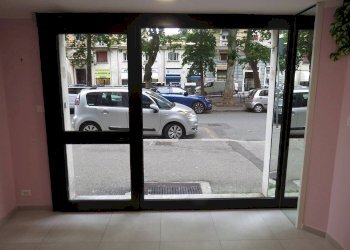 Negozio Via Antonio Cecchi, 42, Genova - foto 5