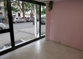 Negozio Via Antonio Cecchi, 42, Genova - foto 6