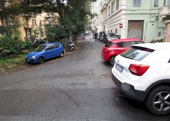 Shop Via Bartolomeo Guidobono, 16r, Genova - photo 8