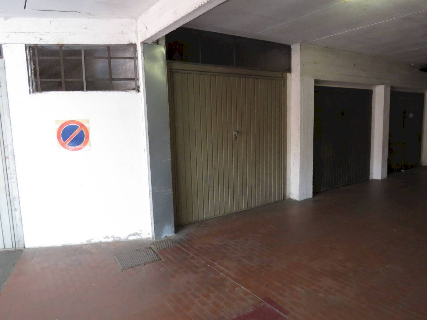 Box Via di Pino, 32r, Genova (zona Molassana) - foto 1