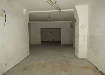 Shop Via Teglia, Genova - photo 9
