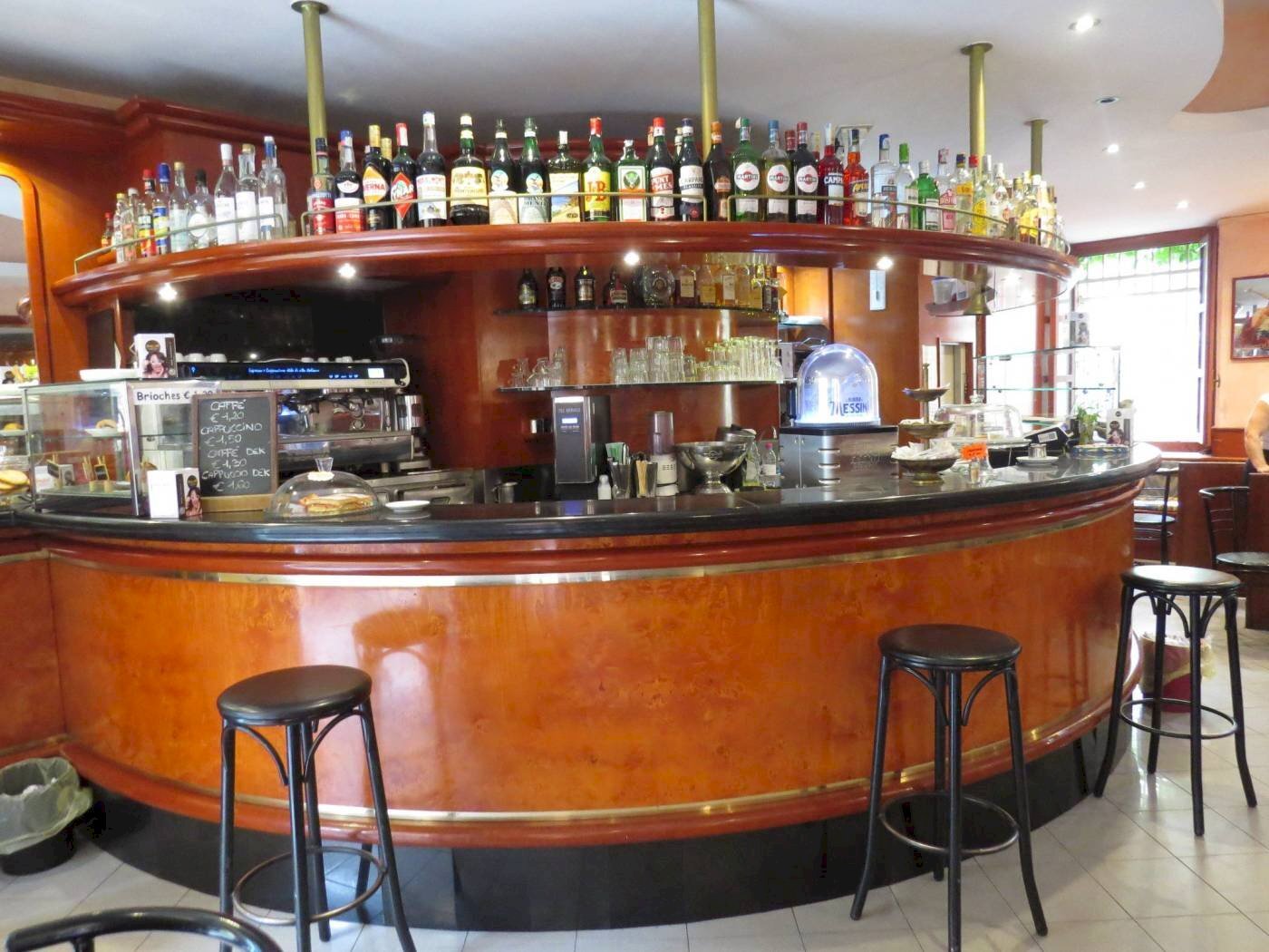 Bar - Tabacchi - Ricevitoria Via Anton Maria Maragliano, Genova - foto 2