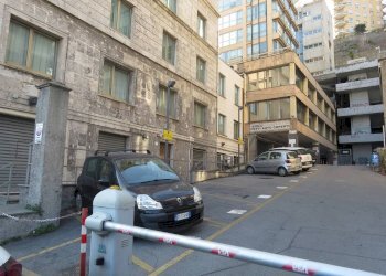 Parking space Via Milano, Genova (neighborhood Dinegro) - photo 1