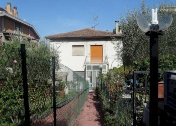 Three-room apartment Terni - photo 1
