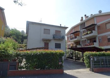 Three-room apartment Terni - photo 4