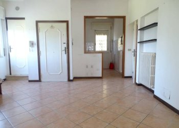 Three-room apartment Terni - photo 6