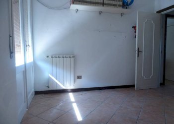 Three-room apartment Terni - photo 16