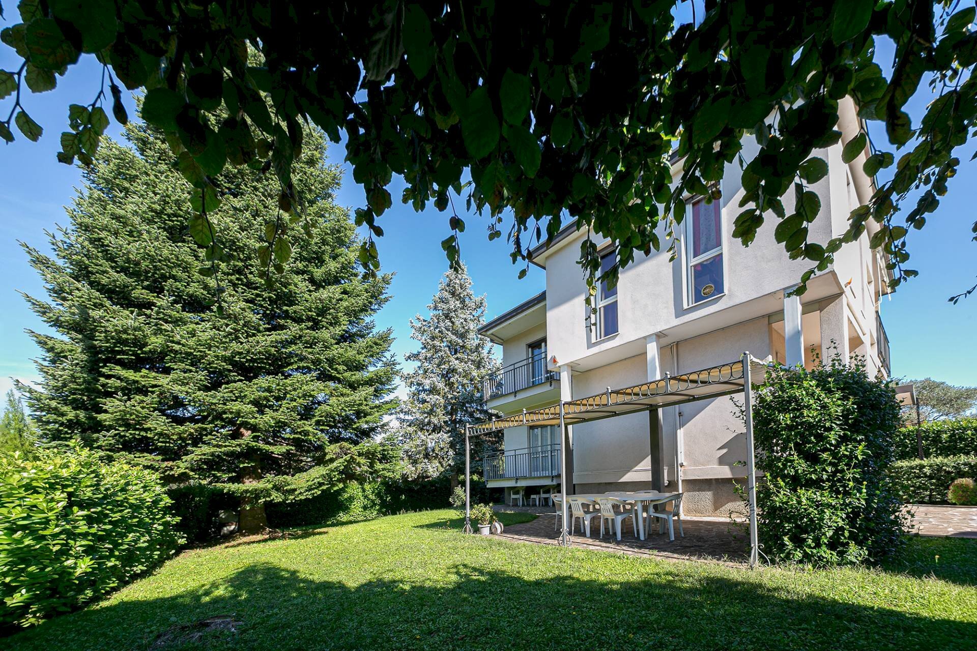 Foto 1 - Villa Via IV Novembre
 
1, Bernareggio - photo 1