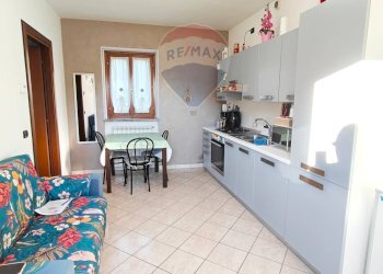 Sala da pranzo - Bilocale Via Garibaldi
 
8, Ferrera di Varese - foto 1