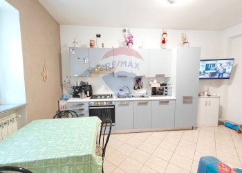 Cucina - Bilocale Via Garibaldi
 
8, Ferrera di Varese - foto 3