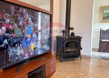 Soggiorno - Quadrilocale Via Pianazzo
 
19, Luino - foto 7