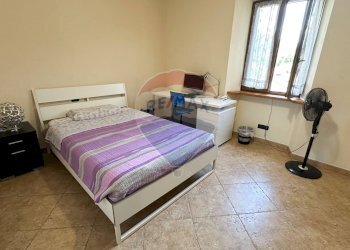 Camera / camera da letto - Quadrilocale Via Pianazzo
 
19, Luino - foto 11